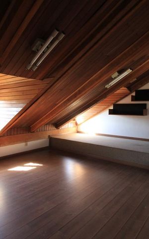 Casa à venda com 570m², 4 quartos e 3 vagasSala superior