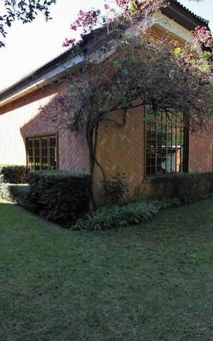 Casa à venda com 570m², 4 quartos e 3 vagasFachada