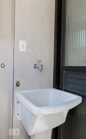 Apartamento à venda com 43m², 1 quarto e 1 vaga Apartamento à venda com 43m², 1 quarto e 1 vagaÁrea de Serviço