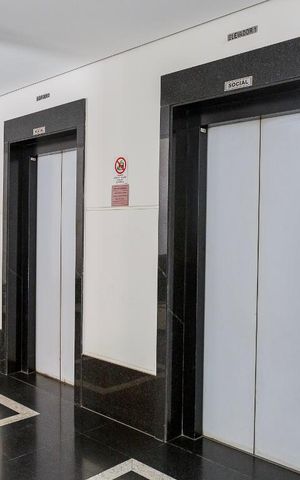 Apartamento à venda com 43m², 1 quarto e 1 vaga Apartamento à venda com 43m², 1 quarto e 1 vagaElevadores