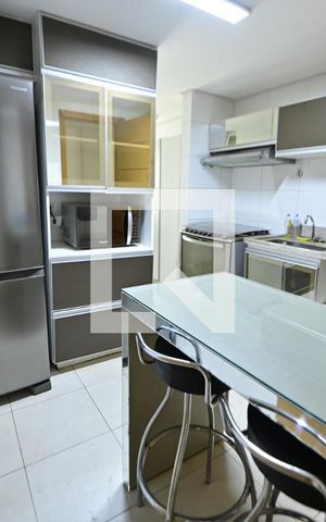 Apartamento para alugar com 100m², 3 quartos e 2 vagas Apartamento para alugar com 100m², 3 quartos e 2 vagasCozinha