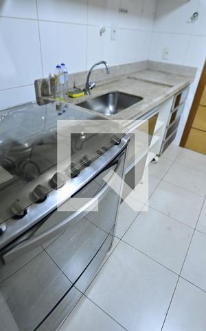 Apartamento para alugar com 100m², 3 quartos e 2 vagas Apartamento para alugar com 100m², 3 quartos e 2 vagasCozinha