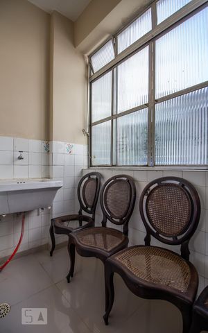 Apartamento à venda com 126m², 2 quartos e sem vaga Apartamento à venda com 126m², 2 quartos e sem vagaLavanderia