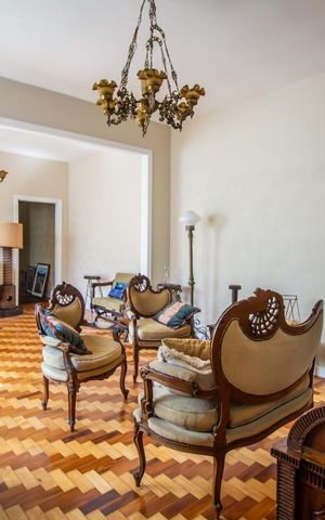 Apartamento à venda com 126m², 2 quartos e sem vaga Apartamento à venda com 126m², 2 quartos e sem vagaSala