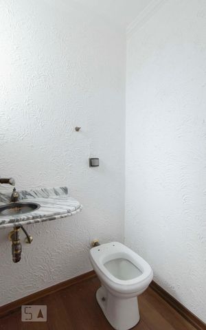 Casa à venda com 342m², 5 quartos e 5 vagasLavabo