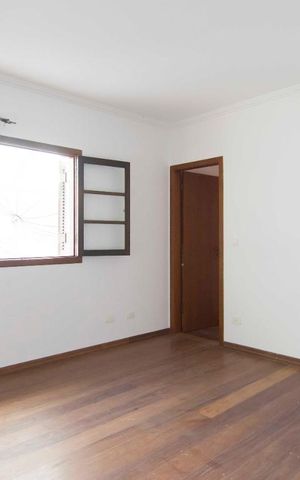 Casa à venda com 342m², 5 quartos e 5 vagasSuíte 1