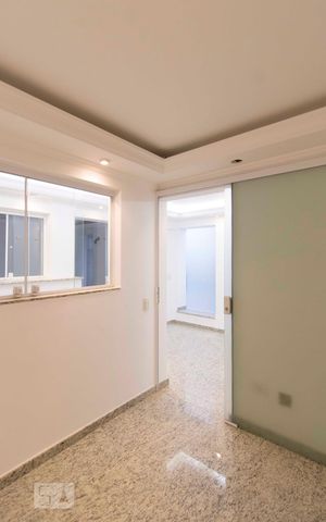 Casa à venda com 342m², 5 quartos e 5 vagasQuarto