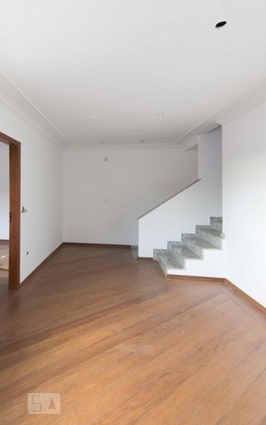 Casa à venda com 342m², 5 quartos e 5 vagasSala 2