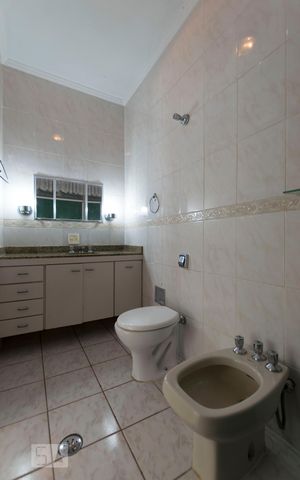 Casa para alugar com 400m², 3 quartos e 2 vagasQuarto 3 - Suíte/ Banheiro
