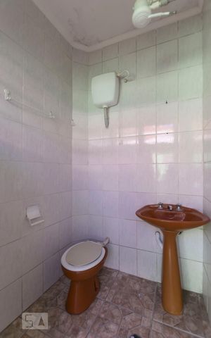 Casa para alugar com 400m², 3 quartos e 2 vagasBanheiro de serviço