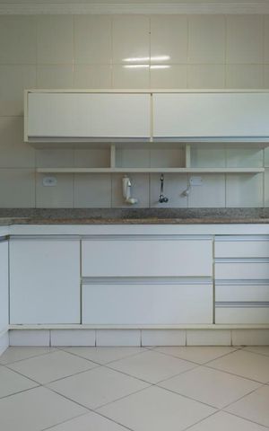 Casa para alugar com 400m², 3 quartos e 2 vagasCozinha (Armários)