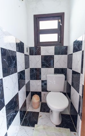Casa à venda com 150m², 2 quartos e 4 vagasBanheiro de Serviço