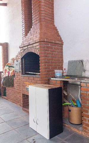 Casa à venda com 150m², 2 quartos e 4 vagasChurrasqueira