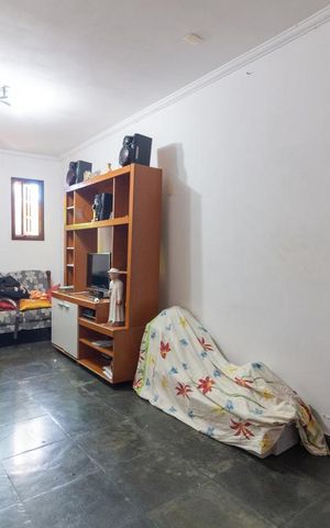 Casa à venda com 150m², 2 quartos e 4 vagasSala