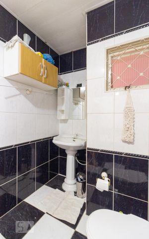 Casa à venda com 150m², 2 quartos e 4 vagasBanheiro