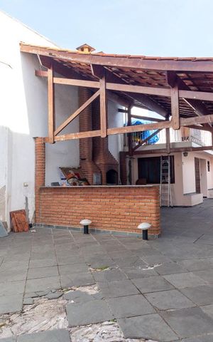 Casa à venda com 150m², 2 quartos e 4 vagasQuintal