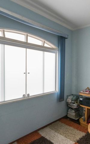 Casa à venda com 277m², 3 quartos e 4 vagas Casa à venda com 277m², 3 quartos e 4 vagasEscritório