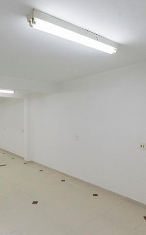 Casa à venda com 277m², 3 quartos e 4 vagas Casa à venda com 277m², 3 quartos e 4 vagasGaragem