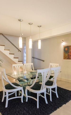Casa à venda com 277m², 3 quartos e 4 vagas Casa à venda com 277m², 3 quartos e 4 vagasSala de Jantar