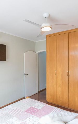 Casa à venda com 277m², 3 quartos e 4 vagas Casa à venda com 277m², 3 quartos e 4 vagasQuarto 1