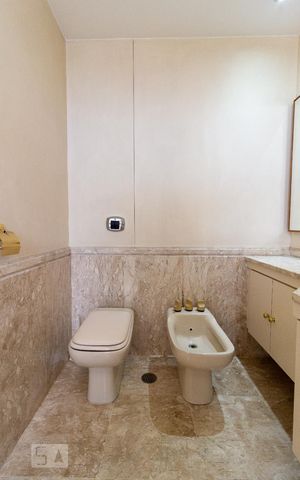 Apartamento à venda com 270m², 4 quartos e 3 vagasBanheiro