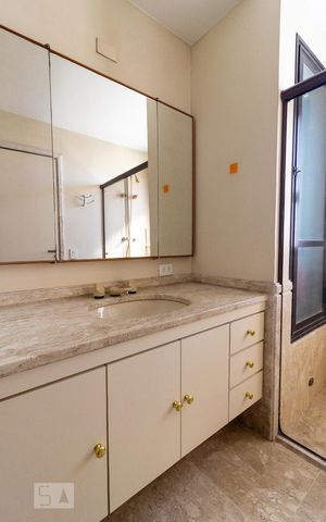 Apartamento à venda com 270m², 4 quartos e 3 vagasBanheiro