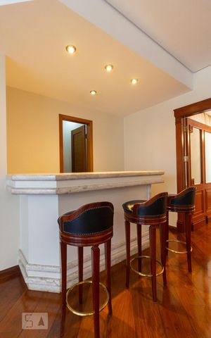 Apartamento à venda com 270m², 4 quartos e 3 vagasBar