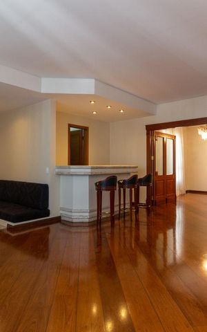 Apartamento à venda com 270m², 4 quartos e 3 vagasSala