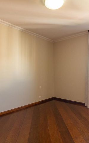 Apartamento à venda com 270m², 4 quartos e 3 vagasDormitório 2