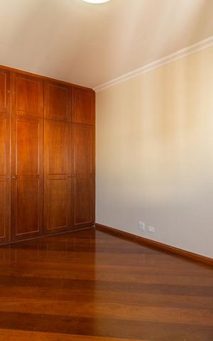 Apartamento à venda com 270m², 4 quartos e 3 vagasDormitório 2