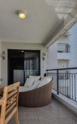 Apartamento para alugar com 370m², 4 quartos e 5 vagas Apartamento para alugar com 370m², 4 quartos e 5 vagasVaranda