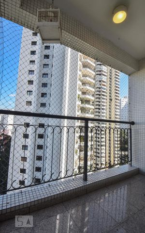 Apartamento para alugar com 370m², 4 quartos e 5 vagas Apartamento para alugar com 370m², 4 quartos e 5 vagasVaranda Suíte 02