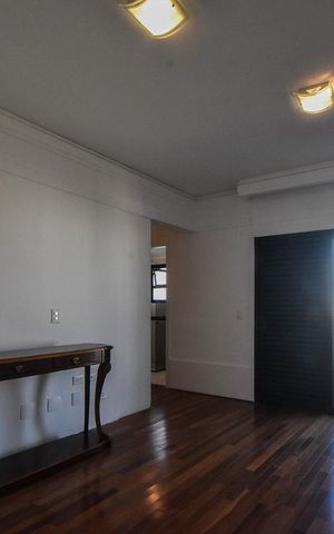 Apartamento para alugar com 370m², 4 quartos e 5 vagas Apartamento para alugar com 370m², 4 quartos e 5 vagasSuíte 04