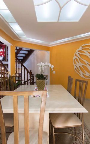 Casa à venda com 540m², 6 quartos e 4 vagasSala