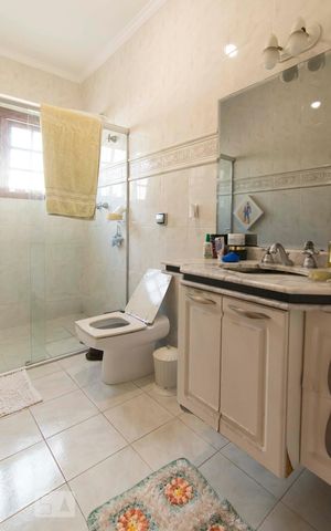 Casa à venda com 540m², 6 quartos e 4 vagasBanheiro Suíte 2