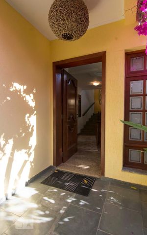 Casa à venda com 540m², 6 quartos e 4 vagasEntrada