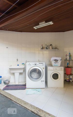 Casa à venda com 540m², 6 quartos e 4 vagasLavanderia