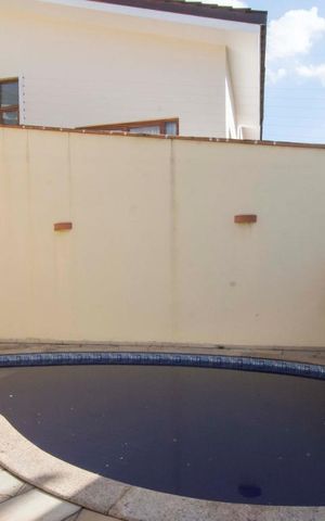 Casa à venda com 540m², 6 quartos e 4 vagasPiscina