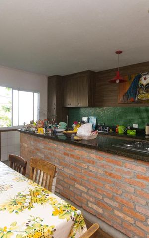 Casa à venda com 225m², 3 quartos e 2 vagas Casa à venda com 225m², 3 quartos e 2 vagasCozinha