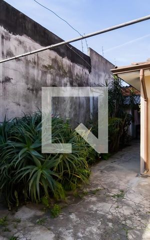 Casa à venda com 155m², 3 quartos e 2 vagas Casa à venda com 155m², 3 quartos e 2 vagasQuintal casa dos fundos