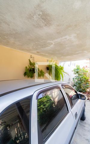 Casa à venda com 155m², 3 quartos e 2 vagas Casa à venda com 155m², 3 quartos e 2 vagasGaragem casa dos fundos