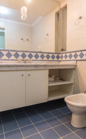 Casa de condomínio para alugar com 367m², 4 quartos e 3 vagas Casa de condomínio para alugar com 367m², 4 quartos e 3 vagasBanheiro - Suíte Master