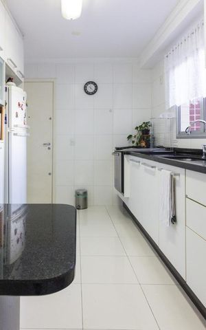Apartamento à venda com 123m², 3 quartos e 2 vagasCozinha