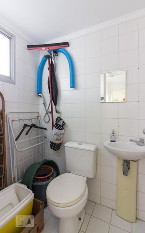 Apartamento à venda com 123m², 3 quartos e 2 vagasBanheiro de Servico