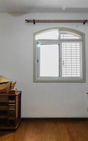 Apartamento à venda com 340m², 4 quartos e 2 vagas Apartamento à venda com 340m², 4 quartos e 2 vagasQuarto 02