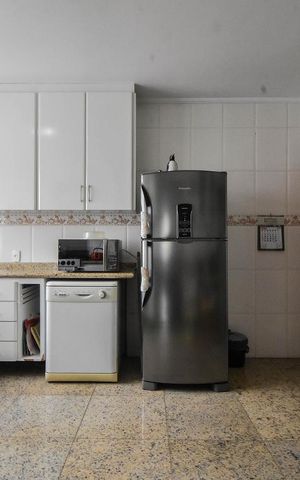 Apartamento à venda com 340m², 4 quartos e 2 vagas Apartamento à venda com 340m², 4 quartos e 2 vagasCozinha