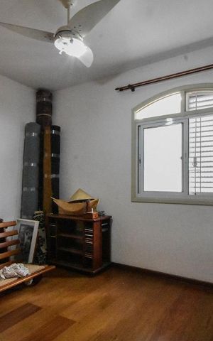 Apartamento à venda com 340m², 4 quartos e 2 vagas Apartamento à venda com 340m², 4 quartos e 2 vagasQuarto 02
