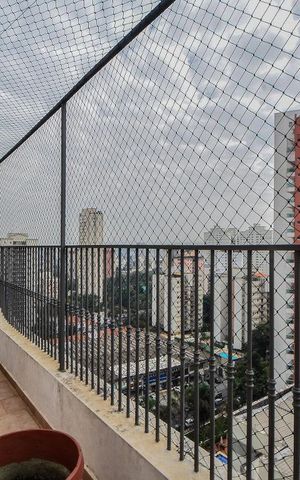 Apartamento à venda com 340m², 4 quartos e 2 vagas Apartamento à venda com 340m², 4 quartos e 2 vagasVaranda Suíte 02