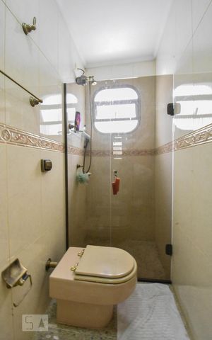 Apartamento à venda com 340m², 4 quartos e 2 vagas Apartamento à venda com 340m², 4 quartos e 2 vagasBanheiro Suíte 02