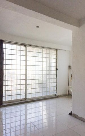 Casa à venda com 250m², 4 quartos e 2 vagasSuite
